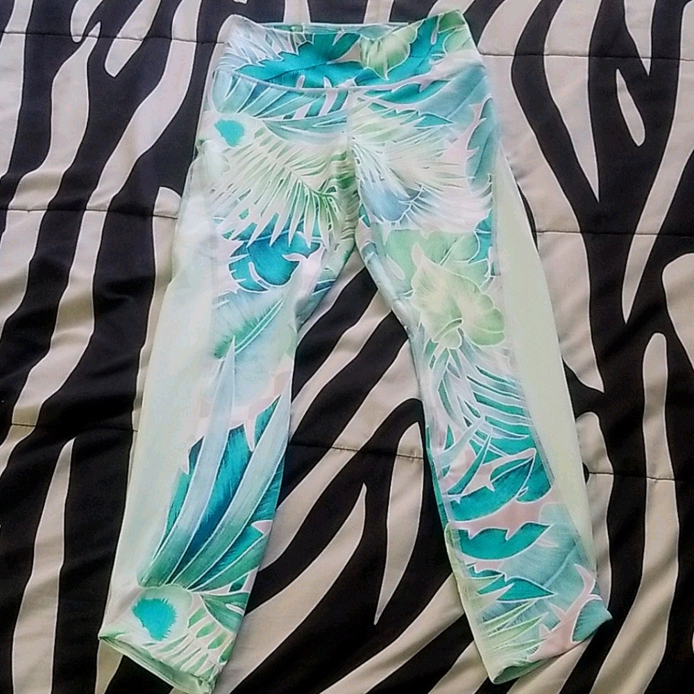 Nike tropical cropped leggings capri gym yoga pants activewear athletic workout - Picture 4 of 9